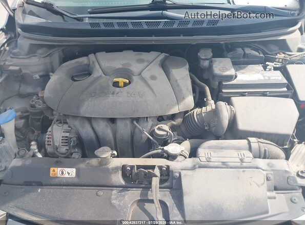 5NPDH4AE4GH652998 2016 HYUNDAI ELANTRA Gold Widok z tyłu