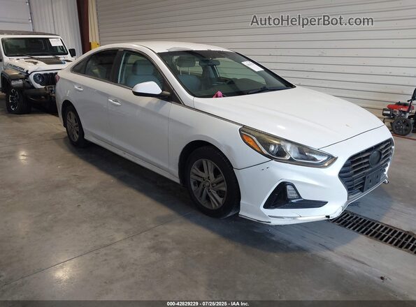 5NPE24AF7JH594925 2018 HYUNDAI SONATA Белый Передняя правая четверть