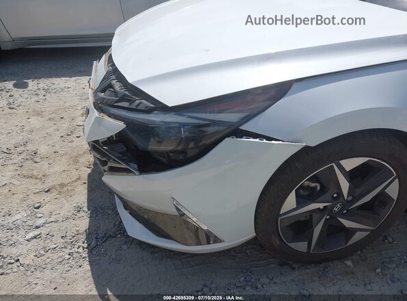 5NPLP4AGXMH023757 2021 HYUNDAI ELANTRA White Вид спереду
