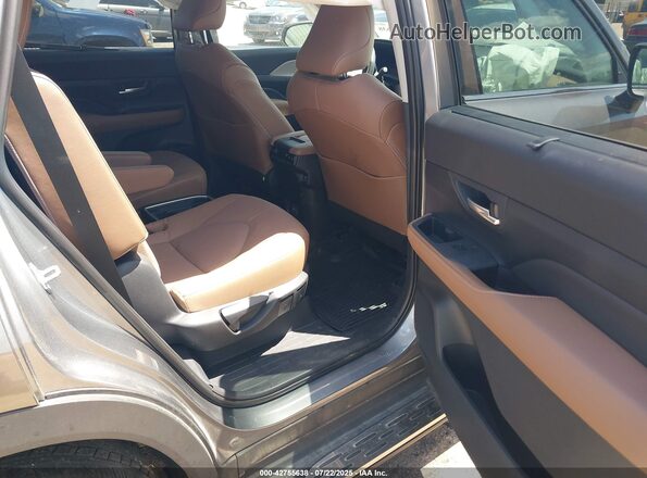 5TDAAAB55SS085191 2025 TOYOTA GRAND HIGHLANDER Gray Vista de la etiqueta del VIN