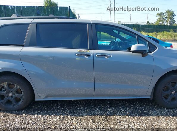 5TDCSKFC2SS166153 2025 TOYOTA SIENNA Gray Вид задньої частини салону