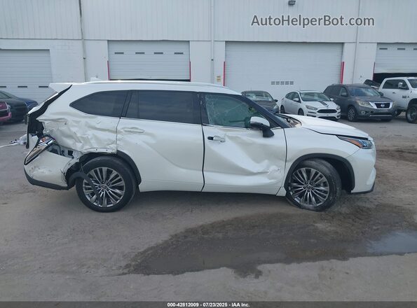 5TDFZRAH1MS070280 2021 TOYOTA HIGHLANDER White Вид щитка приладів