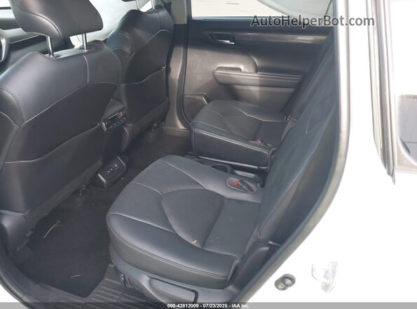 5TDFZRAH1MS070280 2021 TOYOTA HIGHLANDER White Вид наклейки з VIN-кодом
