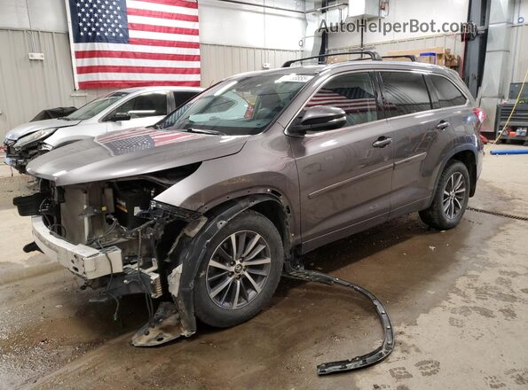 5TDJZRFH7JS817346 2018 TOYOTA HIGHLANDER Gray Vista tres cuartos delantera izquierda