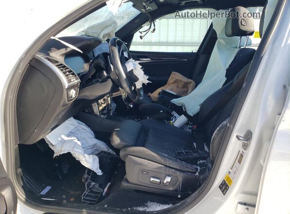 5UXTY5C03LLT32076 2020 BMW X3 White Widok wnętrza z przodu