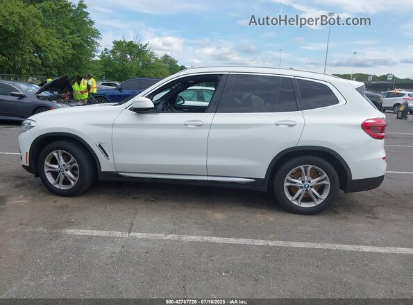 5UXTY5C09M9G40922 2021 BMW X3 White Սալոնի հետևի տեսք