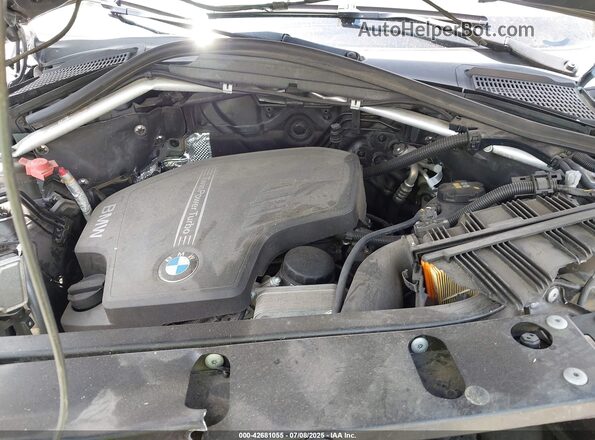 5UXWX9C50H0D98518 2017 BMW X3 Gray Widok z tyłu