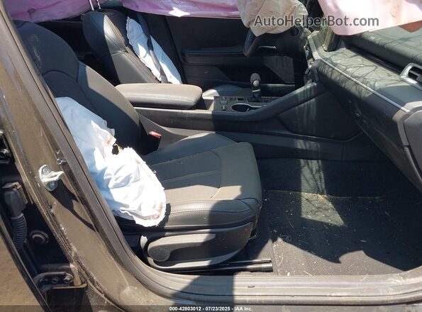 5XXG64J22RG234835 2024 KIA K5 Black Widok wnętrza z przodu