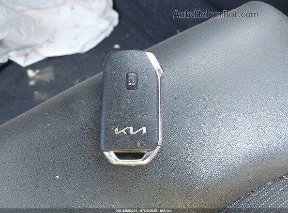 5XXG64J22RG234835 2024 KIA K5 Black Widok deski rozdzielczej
