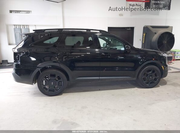 5XYRKDJF1RG270079 2024 KIA SORENTO Black Սալոնի հետևի տեսք