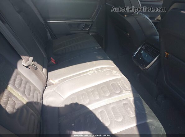 7FCTGAAL8NN002767 2022 RIVIAN R1T White VIN կոդի պիտակի տեսք
