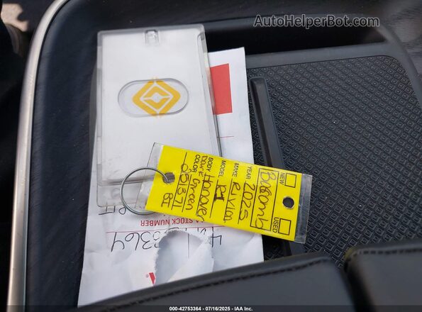 7FCTGBAAXSN035480 2025 RIVIAN R1T Зеленый Вид панели приборов