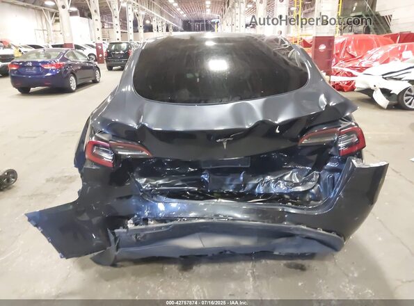 7SAYGAEE2RF071436 2024 TESLA MODEL Y Gray 