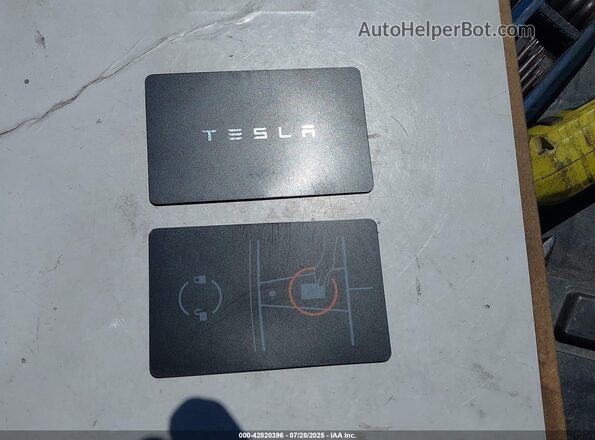7SAYGAEE6PF904152 2023 TESLA MODEL Y Black Vista del salpicadero