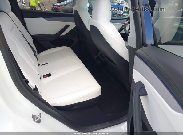7SAYGDEDXTF378062 2026 TESLA MODEL Y White Widok naklejki z numerem VIN