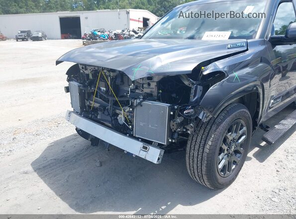7SVAAABA8SX068611 2025 TOYOTA SEQUOIA Gray წინა ხედი