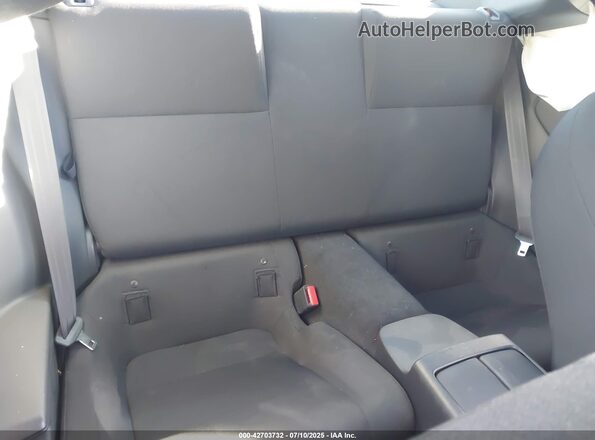 JF1ZNBC11P8757855 2023 TOYOTA GR86 White VIN կոդի պիտակի տեսք