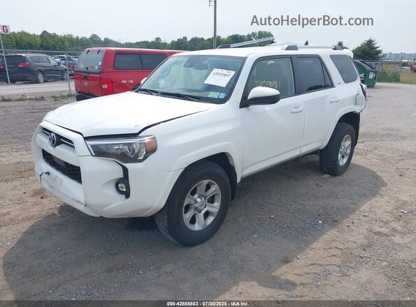 JTEEU5JR1M5245463 2021 TOYOTA 4RUNNER White წინა მარცხენა ხედი სამი მეოთხედიდან