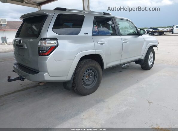 JTEEU5JR4M5232240 2021 TOYOTA 4RUNNER Серебряный Задняя правая четверть
