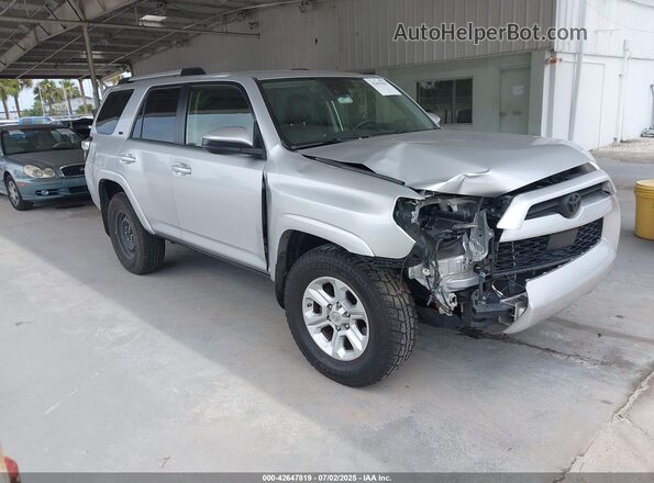 JTEEU5JR4M5232240 2021 TOYOTA 4RUNNER Серебряный Передняя правая четверть