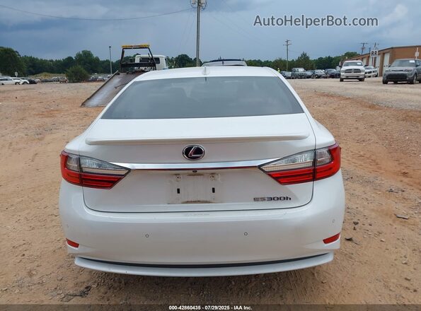 JTHBW1GG6G2101671 2016 LEXUS ES 300H Белый 