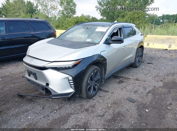 JTMABACAXPA031723 2023 TOYOTA LIMITED Silver Առջևի ձախ երեք քառորդ տեսարան