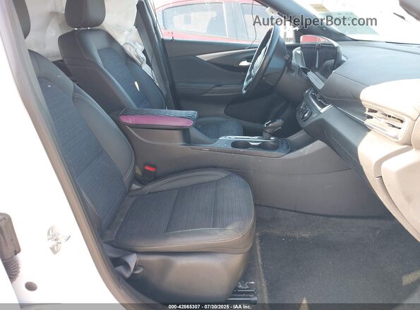 KL47LAE22RB174007 2024 BUICK OTHER White Вид салону спереду