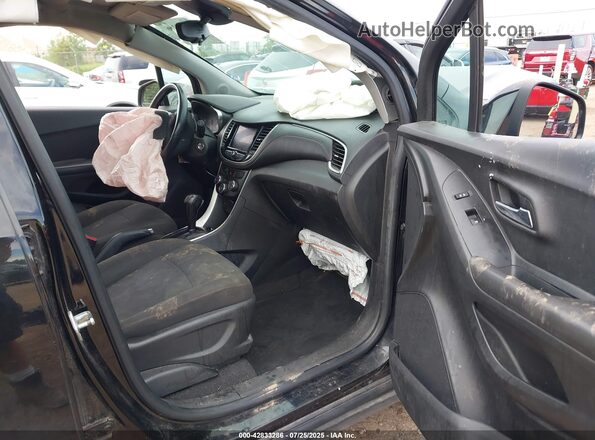 KL7CJKSB7MB304678 2021 CHEVROLET TRAX Black Widok wnętrza z przodu
