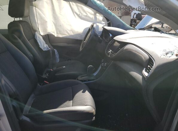 KL7CJLSM2MB375665 2021 CHEVROLET TRAX Silver Вид салону спереду
