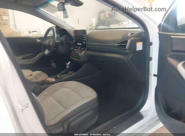 KMHC65LC6MU246382 2021 HYUNDAI IONIQ HYBRID White Widok wnętrza z przodu
