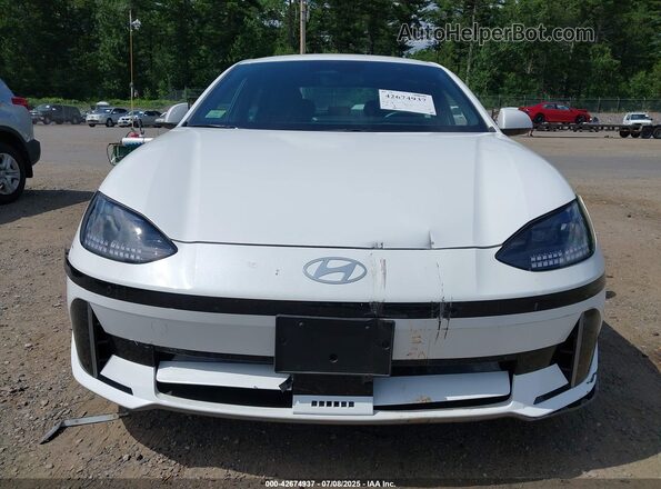 KMHM34AC3PA045667 2023 HYUNDAI IONIQ 6 White Rear interior view