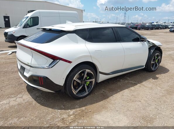 KNDC5DLE5P5133816 2023 KIA EV6 Белый Задняя правая четверть
