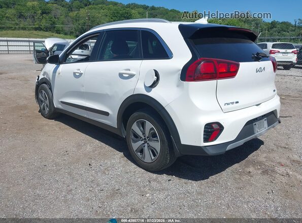 KNDCB3LC6N5516095 2022 KIA NIRO Белый Задняя левая четверть
