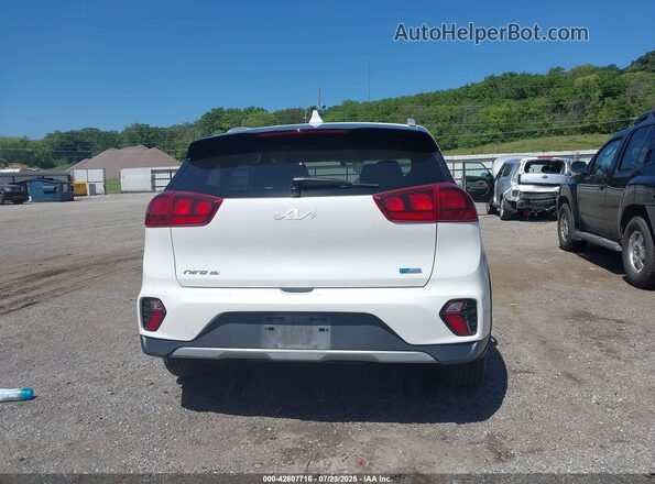 KNDCB3LC6N5516095 2022 KIA NIRO Белый 