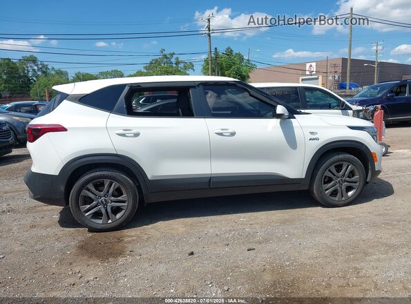 KNDEPCAA6M7145602 2021 KIA SELTOS Белый Вид щитка приборов