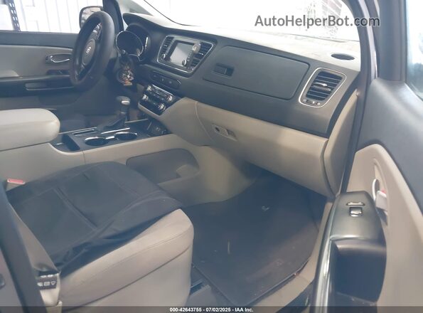 KNDMB5C15L6593188 2020 KIA SEDONA Gray Widok wnętrza z przodu