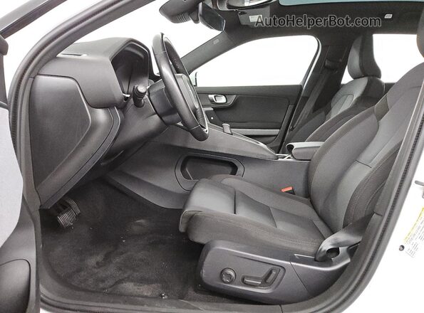 LPSED3KAXML012896 2021 POLESTAR 2 White წინა სალონის ხედი