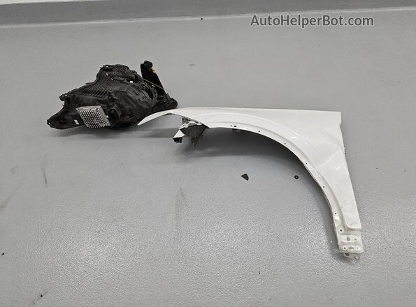 LPSED3KAXML012896 2021 POLESTAR 2 White ძრავის განყოფილების ხედი