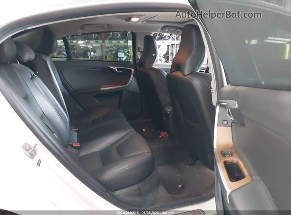 LYV612TM3GB091585 2016 VOLVO S60 INSCRIPTION White Вид наклейки з VIN-кодом