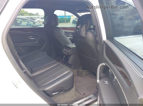 SJAAM2ZV8KC025346 2019 BENTLEY BENTAYGA White Widok naklejki z numerem VIN