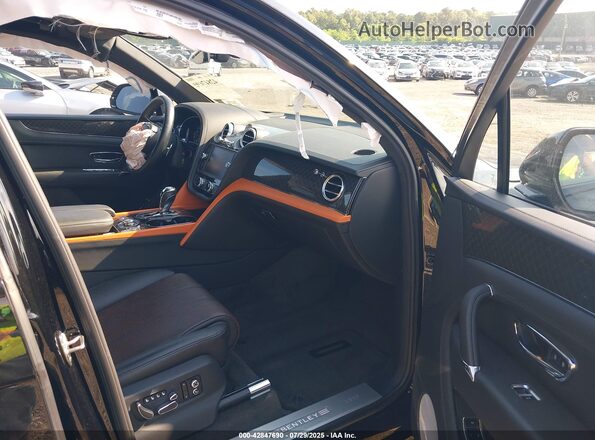 SJAAM2ZV9LC029682 2020 BENTLEY BENTAYGA Черный Вид салона спереди