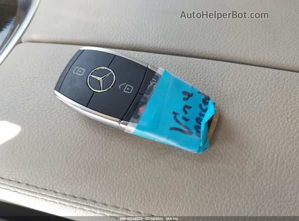 W1KWF8DB3MR645770 2021 MERCEDES-BENZ C Black Вид панелі приладів