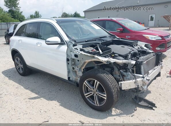 W1N0G8EB4LF805174 2020 MERCEDES-BENZ GLC 300 Белый Передняя правая четверть