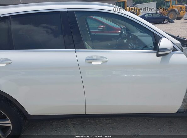 W1N0G8EB4LF805174 2020 MERCEDES-BENZ GLC 300 Белый Вид задней части салона