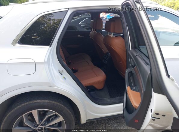 WA1CAAFY9M2061512 2021 AUDI Q5 Белый Вид наклейки с VIN-кодом