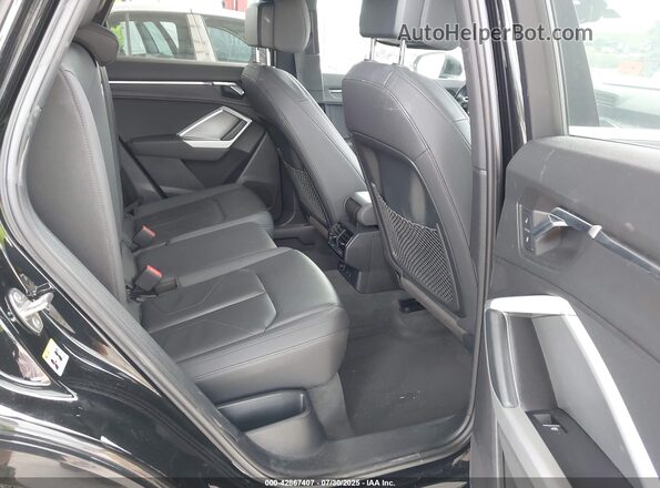 WA1DECF35L1026818 2020 AUDI Q3 Black Widok naklejki z numerem VIN