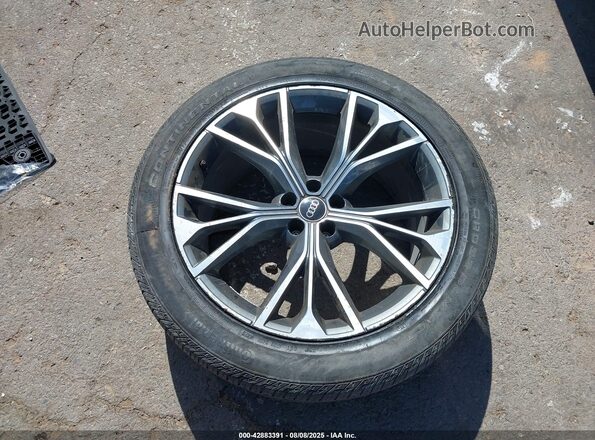WA1FVAF12MD029817 2021 AUDI Q8 Black Вид щитка приладів