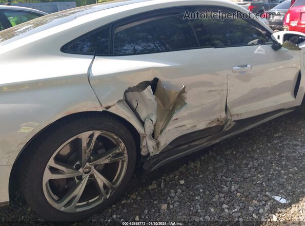 WAUDJBFW1R7001133 2024 AUDI E-TRON White Widok z przodu