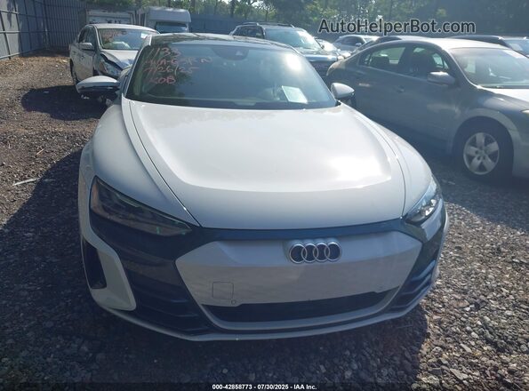 WAUDJBFW1R7001133 2024 AUDI E-TRON White Widok zestawu wskaźników