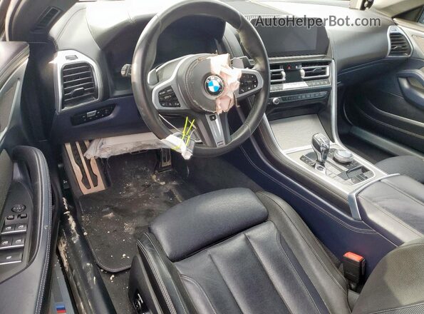 WBAFY4C07NCH97004 2022 BMW M8 Серый Вид панели приборов